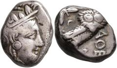 GRIECHISCHE MÜNZEN ATTIKA . Athen. Tetradrachmon, ca. 350-294. Kopf der Athena, mit attischem Helm mit Palmette und Oliven-blättern. Rv/ AΘE. Eule n. rechts stehend, den Kopf en face, im Feld links Ol