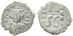 Monete bizantine / The Byzantine Empire Costante II (641-668), Follis, Siracusa, AE, (g g 4,91, mm mm 22, h 6). Sear 1103. mb. Costante II (641-668), Follis, Siracusa, AE, (g g 4,91, mm mm 22, h 6). S