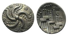 Celtic Celtic. Britain. Durotriges, c. 40-20 BC. AR Quarter Stater (11mm, 0.89g). Starfish with five arms; pelleted lines between arms, pellet-in-annulets around. R/ Zig-zag line bisecting fields cont