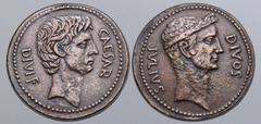 PADUANS Cast Copy: Octavian and Divus Julius Caesar Æ Dupondius. Copying issue of Southern (?) Italian mint, circa 38 BC. CAESAR DIVI F, bare head of Octavian to right, with slight beard / DIVOS IVLIV