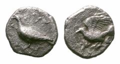 Sikyonia, Sikyon AR Hemiobol. Sikyonia, Sikyon AR Hemiobol. 450-425 BC. Dove walking left with closed wings / Dove standing left with raised wings; below to left and right. BMC -. Traité -. Cf. LHS Nu