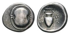 Boeotia, Thebes AR Stater. Federal Coinage, circa 395-387 BC. Boeotian shield / Amphora, two ivy leaves and berry hanging from the right handle; above, club left, BO-IΩ across fields. BCD Boiotia 15. 