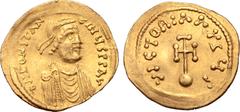 BYZANTINE Constantine IV Pogonatus AV Semissis. Constantinople, AD 668-685. ∂ N CONSƮANƮINЧS P P AV, diademed, draped and cuirassed bust right / VICTORIA AVςЧS, cross potent set on globe. Sear 1161; D