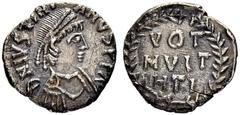 JUSTINIANUS I, 527-565 Mint of Carthage Half siliqua 533-537. Obv. D N IVSTINI - ANVS P P A Draped and cuirassed bust with diadem to r. Rev. VOT / MVLT / HTI in wreath. Sear 253 (siliqua). DOC 280. MI