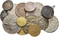 TÜRKEI. Kleines Lot von unterschiedlichen Nominalen, dabei Kurush 1106 H., Zolota 1115 H., 2 Zolota 1171 H. (Jahr 8), Yuzluk 1203 H. (Jahr 2), GOLD-Hayriye Altin 1223 H. (Jahr 21), 6 Kurush 1223 H. (J