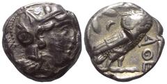 Greek Attika. Athen. Tetradrachme (Silber). Ca. 400 - 353 v. Chr. Vs: Kopf der Athena mit ölzweiggeschmücktem, attischem Helm, Ohranhänger und Halskette rechts. Rs: Eule nach rechts stehend, Kopf en f