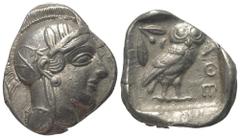 Greek Attika. Athen. Tetradrachme (Silber). Ca. 454 - 404 v. Chr. Vs: Kopf der Athena mit ölzweiggeschmücktem attischem Helm, Ohranhänger und Halskette rechts. Rs: Eule nach rechts stehend, Kopf en fa