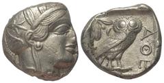 Greek Attika. Athen. Tetradrachme (Silber). Ca. 454 - 404 v. Chr. Vs: Kopf der Athena mit ölzweiggeschmücktem attischem Helm, Ohranhänger und Halskette rechts. Rs: Eule nach rechts stehend, Kopf en fa