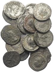 Lots - Ancient Coins Römische Münzen - Lots. Kaiserzeit. Lot (18 Stück, Silber und Billon): Antoniniane des Philippus I. Arabs (244 - 249 n. Chr.) (4x), Traianus Decius (249 - 251 n. Chr.), Gallienus 