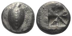Greek Inseln vor Attika. Aigina. Stater (Silber). Ca. 525 - 475 v. Chr. Vs: Seeschildkröte. Rs: Quadratum incusum. 19 mm. 11,51 g. HGC 6, 428; Slg. Dewing 1655. Sehr schön.