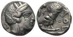 Greek Attika. Athen. Tetradrachme (Silber). Ca. 454 - 404 v. Chr. Vs: Kopf der Athena mit ölzweiggeschmücktem attischem Helm, Ohranhänger und Halskette rechts. Rs: Eule nach rechts stehend, Kopf en fa