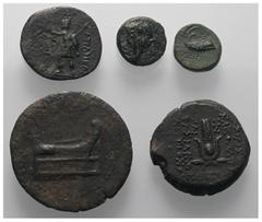 Lots - Ancient Coins Griechische Münzen - Lots. Unter anderem: Phaselis (Lykien) / Verschiedene Herrscher (Königreich der Seleukiden). Lot (5 Stück): Bronze; ca. 3. - 1. Jhdt. v. Chr. Sehr schön - fas