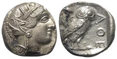Greek Attika. Athen. Tetradrachme (Silber). Ca. 454 - 404 v. Chr. Vs: Kopf der Athena mit ölzweiggeschmücktem attischem Helm, Ohranhänger und Halskette rechts. Rs: Eule nach rechts stehend, Kopf en fa