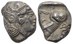 Greek Attika. Athen. Tetradrachme (Silber). Ca. 353 - 294 v. Chr. Vs: Kopf der Athena mit ölzweiggeschmücktem attischem Helm, Ohranhänger und Halskette rechts. Rs: Eule nach rechts stehend, Kopf en fa