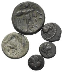 Lots - Ancient Coins Griechische Münzen - Lots. Alexander III. / Philippos V. (Königreich Makedonien) / Gargara / Kebren (Troas) / Kyme (Aiolis). Lot (5 Stück): Bronze; ca. 4. - 2. Jhdt. v. Chr. Sehr 