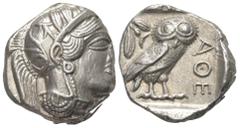 Greek Attika. Athen. Tetradrachme (Silber). Ca. 454 - 404 v. Chr. Vs: Kopf der Athena mit ölzweiggeschmücktem attischem Helm, Ohranhänger und Halskette rechts. Rs: Eule nach rechts stehend, Kopf en fa