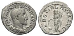 Roman Imperial Coinage Maximinus I. Thrax (235 - 238 n. Chr.). Denar (Silber). 235 - 236 n. Chr. Rom. Vs: IMP MAXIMINVS PIVS AVG. Büste mit Lorbeerkranz, Paludament und Panzer rechts. Rs: PROVIDENTIA 