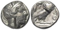 Greek Attika. Athen. Tetradrachme (Silber). Ca. 454 - 404 v. Chr. Vs: Kopf der Athena mit ölzweiggeschmücktem attischem Helm, Ohranhänger und Halskette rechts. Rs: Eule nach rechts stehend, Kopf en fa