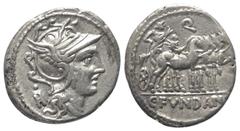 Roman Republican C. Fundanius. Denar (Silber). 101 v. Chr. Rom. Vs: Kopf der Roma mit geflügeltem Helm rechts. Rs: C FVNDAN im Abschnitt. Triumphator (Marius) mit Zepter und Lorbeerzweig in Quadriga n