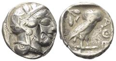 Griechische Münzen Attika. Athen. Tetradrachme (Silber). Ca. 454 - 404 v. Chr. Vs: Kopf der Athena mit ölzweiggeschmücktem attischem Helm, Ohranhänger und Halskette rechts; auf Wange quadratischer Geg