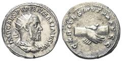 Roman Imperial Coinage Pupienus (238 n. Chr.). Antoninian (Silber). 238 n. Chr. Rom. Vs: IMP CAES PVPIEN MAXIMVS AVG. Büste mit Strahlenkrone, Paludament und Panzer rechts. Rs: CARITAS MVTVA AVGG. Zwe