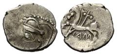 Celtic Gallien. Bituriges. Quinar (Silber). 1. Jhdt. v. Chr. Vs: Kopf links. Rs: Pferde nach links stehend, darüber Zweig, CAM. 15 mm. 2,03 g. de la Tour 4139; DT 3440. Sehr schön.
