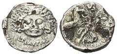 Roman Republican L. Plautius Plancus. Denar (Silber). 47 v. Chr. Rom. Vs: L PLAVTIVS. Kopf der Medusa en face. Rs: PLANCVS. Aurora mit Palmzweig en face, Pferdeviergespann in die Lüfte lenkend. 16 mm.