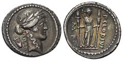 Roman Republican P. Clodius. Denar (Silber). 42 v. Chr. Rom. Vs: Kopf des Apollo mit Lorbeerkranz rechts, dahinter Lyra. Rs: P CLODIVS / M F. Diana mit zwei brennenden Stabfackeln, Bogen und Köcher na