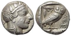 Griechische Münzen. Attika. Athen. Tetradrachme (Silber). Ca. 465 - 460 v. Chr. Vs: Kopf der Athena mit ölzweiggeschmücktem attischem Helm, Ohranhänger und Halskette rechts. Rs: Eule nach rechts stehe