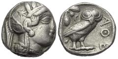Greek Attika. Athen. Tetradrachme (Silber). Ca. 454 - 404 v. Chr. Vs: Kopf der Athena mit ölzweiggeschmücktem attischem Helm, Ohranhänger und Halskette rechts. Rs: Eule nach rechts stehend, Kopf en fa