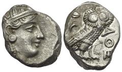 Greek Attika. Athen. Tetradrachme (Silber). Ca. 286 - 267 v. Chr. Vs: Kopf der Athena mit Profilauge mit ölzweiggeschmücktem attischem Helm, Ohranhänger und Halskette rechts. Rs: Eule nach rechts steh