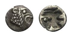 KLEINASIEN. Ungesicherte Münzstätte. Tetartemorion. Ca. 450 - 400 v. Chr. Vs: Kopf eines Löwen rechts. Rs: Unregelmäßies Quadratum incusum. Vgl. CNG Electronic Auction 269 (30.11.2011) / Los 136. Vorz