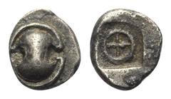 BOIOTIEN. Boiotischer Bund. Tetartemorion. Ca. 475 - 450 v. Chr. Vs: Boiotischer Schild. Rs: Rad mit vier Speichen, das Ganze in Quadratum incusum. Slg. BCD Boiotia 5. HGC 4, 1172. Getönt, vorzüglich.