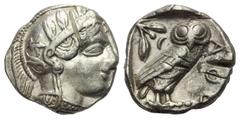 Greek Attika. Athen. Tetradrachme. Ca. 454 - 404 v. Chr. Vs: Kopf der Athena mit ölzweiggeschmücktem, attischem Helm, Ohranhänger und Halskette rechts. Rs: Eule nach rechts stehend, Kopf en face, im F