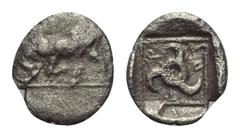 Greek Dynasten von Lykien. Kuprilli (ca. 470 - 435 v. Chr.). Hemiobol. Vs: Stier nach links angreifend. Rs: Triskeles in Perlquadrat; das Ganze in Quadratum incusum. 9 mm. 0,40 g. SNG von Aulock 4147 