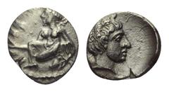 Greek Kilikien. Tarsos. Hemiobol. Ca. 388 - 380 v. Chr. Vs: Weibliche Figur nach links kniend und Astragaloi werfend. Rs: Kopf eines jungen Mannes rechts. 9 mm. 0,45 g. SNG Paris 239; SNG Levante 65; 