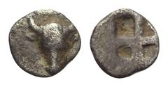 Greek Troas. Lamponeia. Hemiobol. Ca. 500 - 450 v. Chr. Vs: Stierkopf en face. Rs: Viergeteiltes Quadratum incusum. 8 mm. 0,40 g. SNG Tübingen 2648; Slg. Klein 316. Sehr schön.