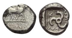 Greek Dynasten von Lykien. Kuprilli (ca. 470 - 435 v. Chr.). 1/4 Stater. Vs: Stier nach links stehend. Rs: Triskeles in Perlquadrat und in vertieftem Quadratum. 13 mm. 2,55 g. Müseler IV, 48; Morkholm