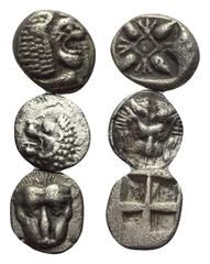 Griechische Münzen - Lots. Ionien / Karien. Milet / Mylasa. Lot (3 Stück): 1 Diobol, 1 Obol, 1 Hemiobol. Vs: Löwenprotome links bzw. rechts / Löwenkopf en face. Rs: Florales Ornament / Löwenkopf en fa
