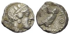 Greek Attika. Athen. Tetradrachme. Ca. 454 - 404 v. Chr. Vs: Kopf der Athena mit ölzweiggeschmücktem, attischem Helm, Ohranhänger und Halskette rechts. Rs: Eule nach rechts stehend, Kopf en face, im F