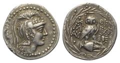 Greek Attika. Athen. Drachme (Silber). 138 / 137 v. Chr. Vs: Kopf der Athena mit attischem Helm rechts. Rs: Eule auf Amphora nach rechts stehend, Kopf en face; im Feld rechts Helioskopf en face, das G