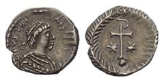 Byzantine Iustinianus I. (527 - 565 n. Chr.). 1/4 Siliqua (Silber). 540 - 550 n. Chr. Ravenna. Vs: D N IVSTIN - IANVS P P AVC. Büste mit Diadem, Paludament und Panzer rechts. Rs: Chrismon (Staurogramm