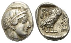 Greek Attika. Athen. Tetradrachme (Silber). Ca. 454 - 404 v. Chr. Vs: Kopf der Athena mit ölzweiggeschmücktem, attischem Helm, Ohranhänger und Halskette rechts. Rs: Eule nach rechts stehend, Kopf en f