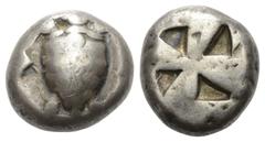 Greek Inseln vor Attika. Aigina. Stater (Silber). Ca. 550 - 525 v. Chr. Vs: Seeschildkröte. Rs: Quadratum incusum. 18 mm. 11,94 g. HGC 6, 427. Sehr schön.