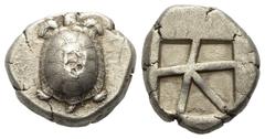 Greek Inseln vor Attika. Aigina. Stater (Silber). Ca. 445 - 430 v. Chr. Vs: Landschildkröte. Rs: Quadratum incusum, durch dicke Balken in fünf Felder unterteilt. 21 mm. 12,29 g. HGC 6, 437; Milbank Pe