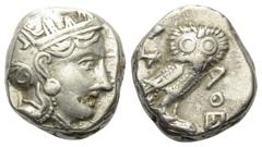 Greek Attika. Athen. Tetradrachme (Silber). Ca. 353 - 294 v. Chr. Vs: Kopf der Athena mit ölzweiggeschmücktem, attischem Helm, Ohranhänger und Halskette rechts. Rs: Eule nach rechts stehend, Kopf en f