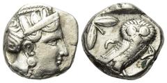 Greek Attika. Athen. Tetradrachme (Silber). Ca. 353 - 294 v. Chr. Vs: Kopf der Athena mit ölzweiggeschmücktem, attischem Helm, Ohranhänger und Halskette rechts. Rs: Eule nach rechts stehend, Kopf en f