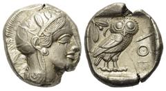 Greek Attika. Athen. Tetradrachme (Silber). Ca. 454 - 404 v. Chr. Vs: Kopf der Athena mit ölzweiggeschmücktem, attischem Helm, Ohranhänger und Halskette rechts. Rs: Eule nach rechts stehend, Kopf en f
