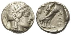 Greek Attika. Athen. Tetradrachme (Silber). Ca. 454 - 404 v. Chr. Vs: Kopf der Athena mit ölzweiggeschmücktem, attischem Helm, Ohranhänger und Halskette rechts. Rs: Eule nach rechts stehend, den Kopf 
