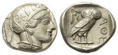 Greek Attika. Athen. Tetradrachme (Silber). Ca. 454 - 404 v. Chr. Vs: Kopf der Athena mit ölzweiggeschmücktem, attischem Helm, Ohranhänger und Halskette rechts. Rs: Eule nach rechts stehend, Kopf en f